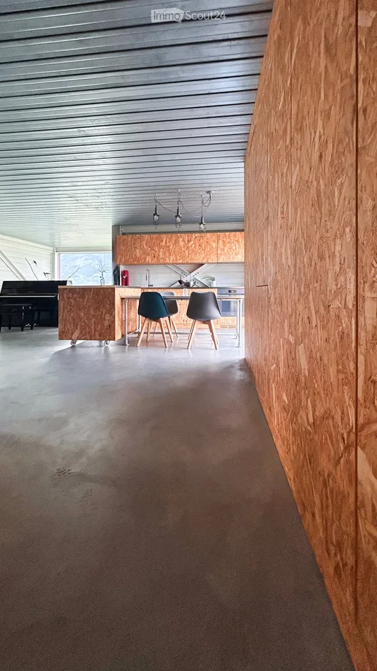 Einzelvilla im 'industriellen' Stil mit Baugrundstück und Entwicklungspotenzial – Foto 6 von 26