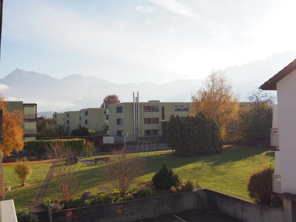 Renovated 4.5-room apartment on the 1st floor with balcony in Thun – photo 2 of 9