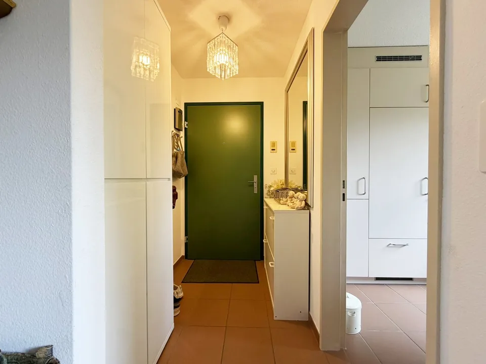 3.5 Zimmer Wohnung mit Cheminée und eigener Waschturm – Foto 8 von 12