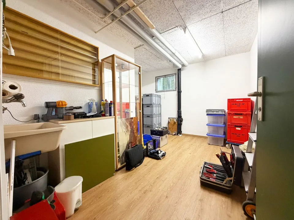 3.5 Zimmer Wohnung mit Cheminée und eigener Waschturm – Foto 10 von 12