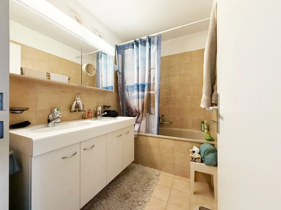 3.5 Zimmer Wohnung mit Cheminée und eigener Waschturm – Foto 6 von 12