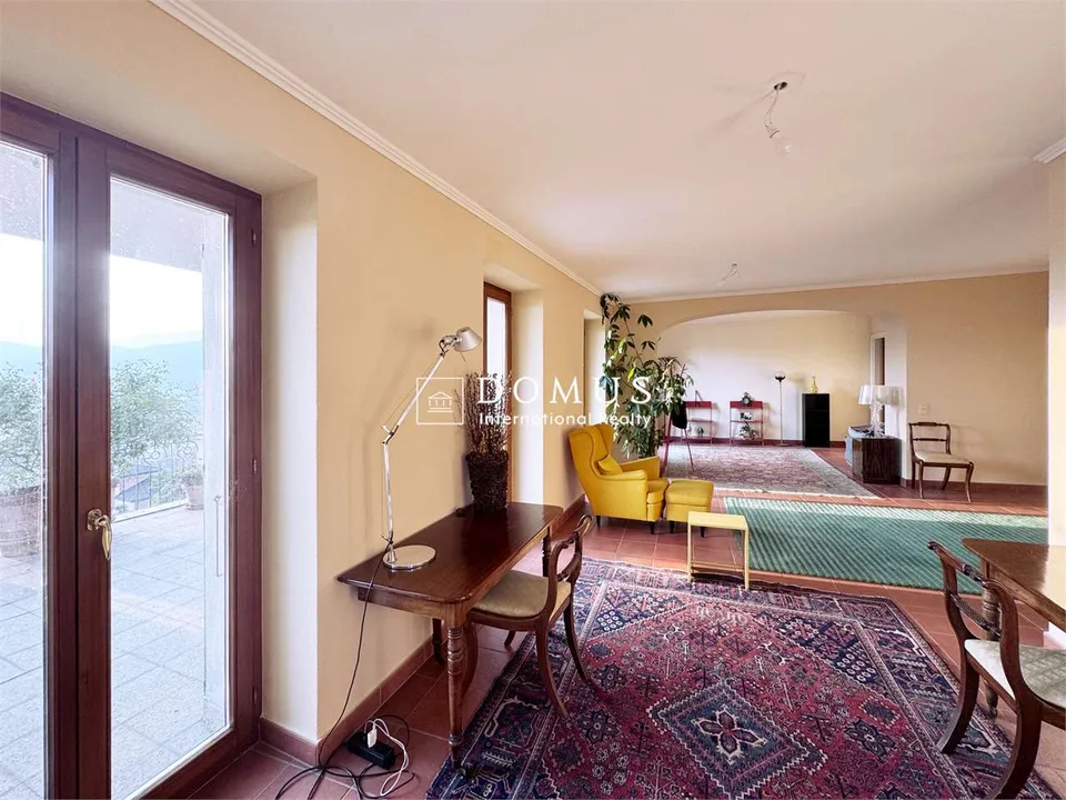 Geräumige Wohnung mit Swimmingpool – Foto 4 von 13