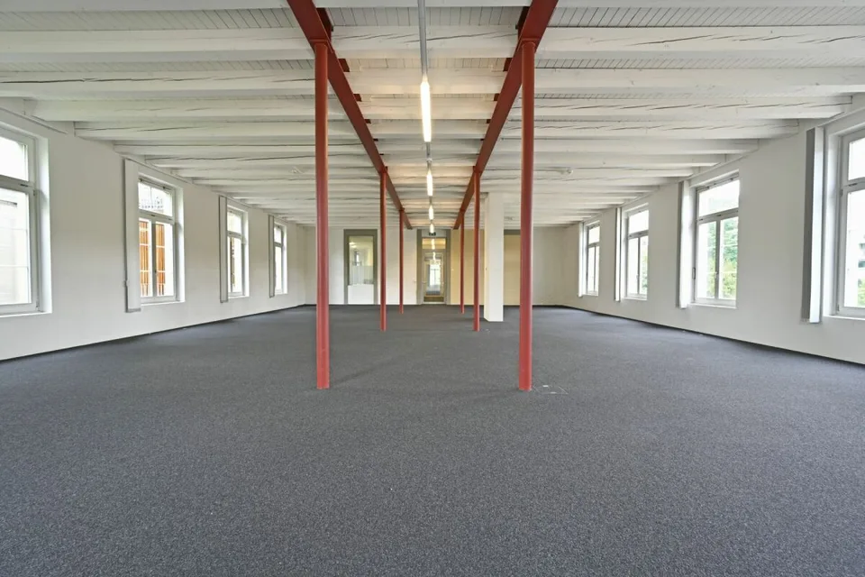 Posizione commerciale con collegamento ottimale – foto 6 di 7