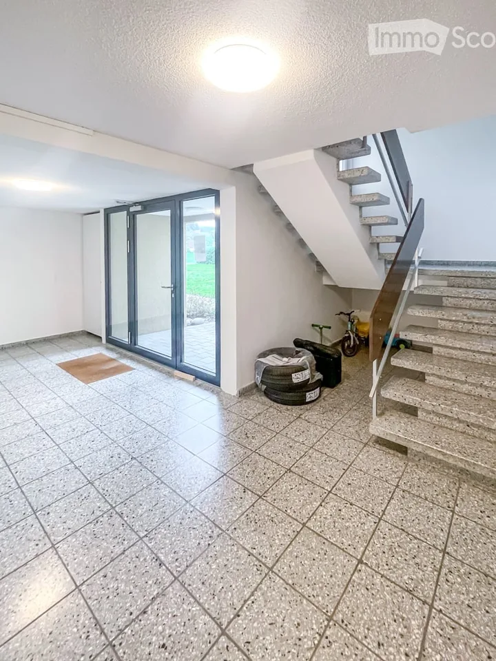 Appartamento 4,5 locali con 2 posti auto – grande potenziale per i proprietari occupanti – foto 10 di 12