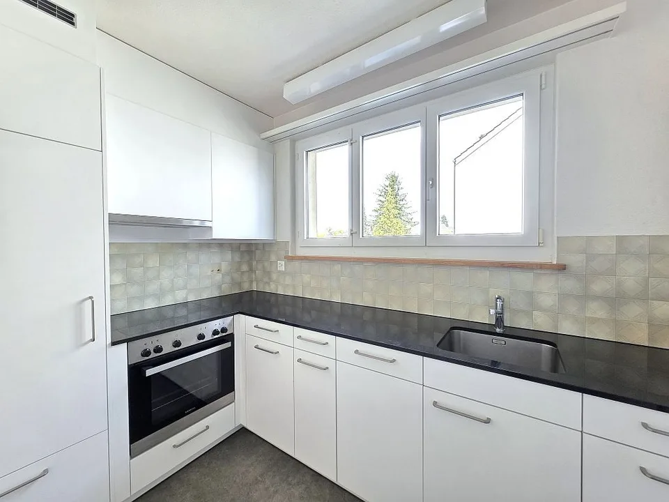 Appartamento 3 camere, 1° piano a destra – foto 2 di 6