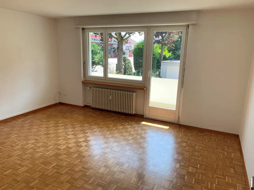 preiswerte 4-Zimmerwohnung mit Balkon und Aussicht – Foto 5 von 9