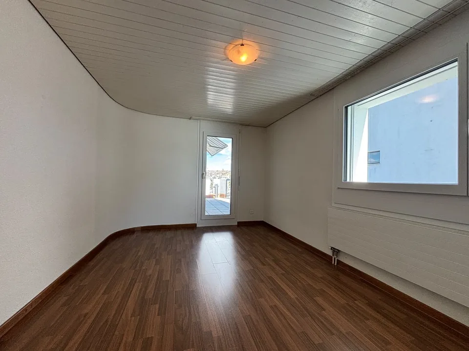 Charmante 2.5-Zimmer-Wohnung mit grosszügiger Terrasse! – Foto 9 von 13