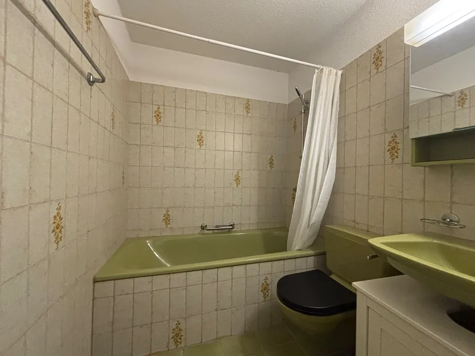 Charmante 2.5-Zimmer-Wohnung mit grosszügiger Terrasse! – Foto 4 von 13