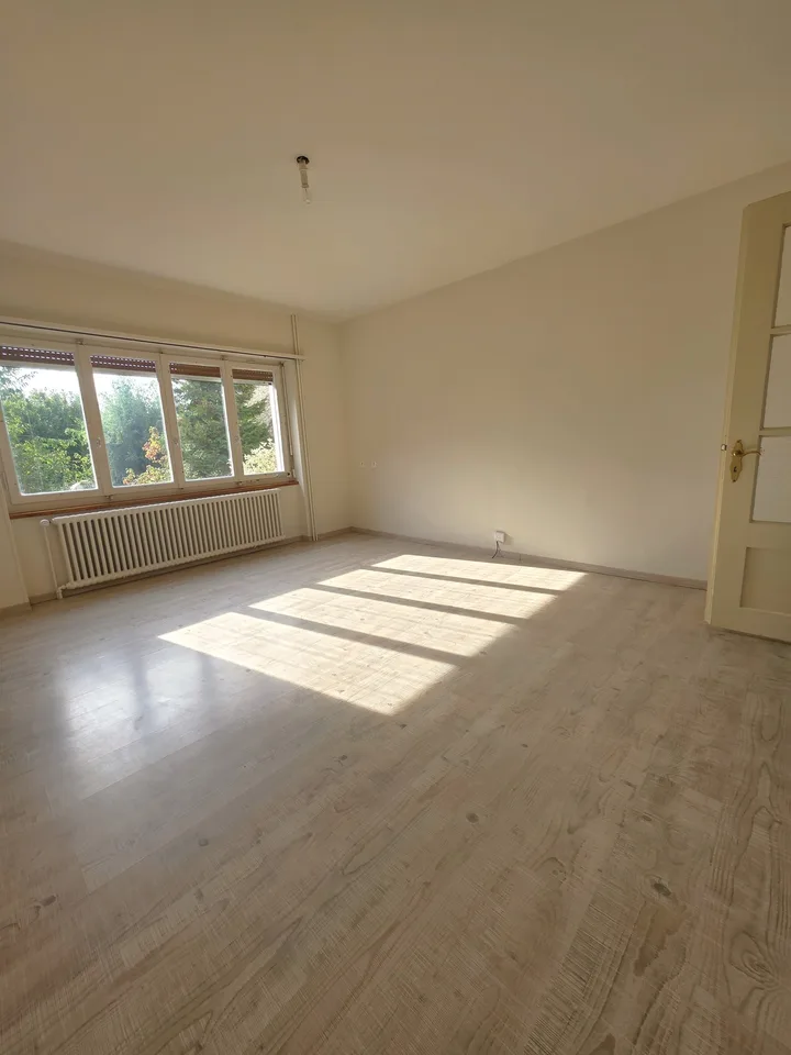 Haus im Ortszentrum 135m² mit Nebengebäude – Foto 6 von 11