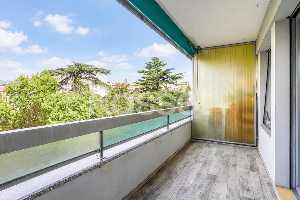 Schönes durchgehendes und vollständig renoviertes 4,5-Zimmer-Apartment – Foto 12 von 13