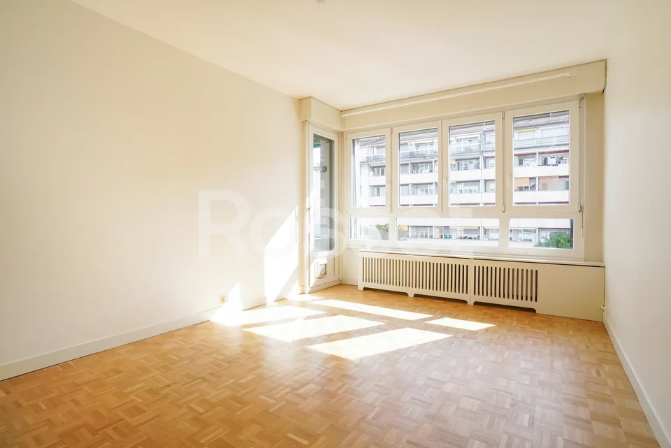 Schönes durchgehendes und vollständig renoviertes 4,5-Zimmer-Apartment – Foto 8 von 13