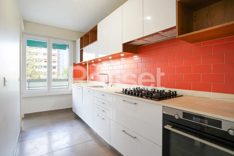 Schönes durchgehendes und vollständig renoviertes 4,5-Zimmer-Apartment – Foto 6 von 13