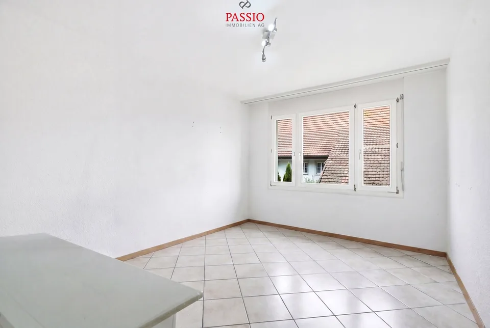 Appartamento luminoso 4.5 locali con posteggio auto in posizione centrale e tranquilla – foto 13 di 13
