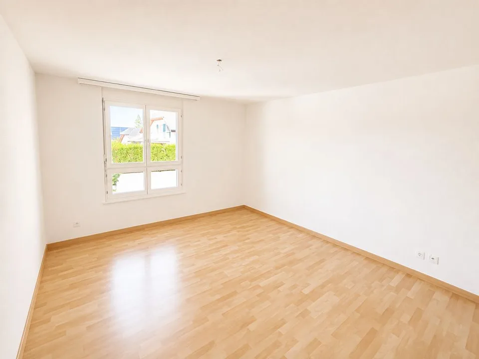 Grosse 3 1/2-Zimmerwohnung, 1. Stock links – Foto 4 von 5
