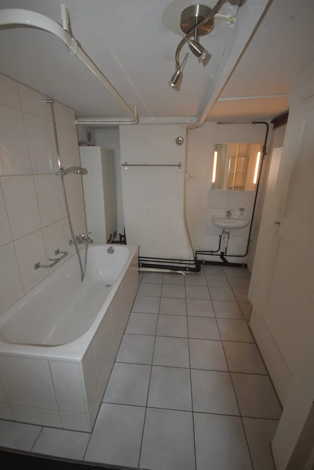 Charming 2-room apartment in the Bern old town – photo 4 of 11
