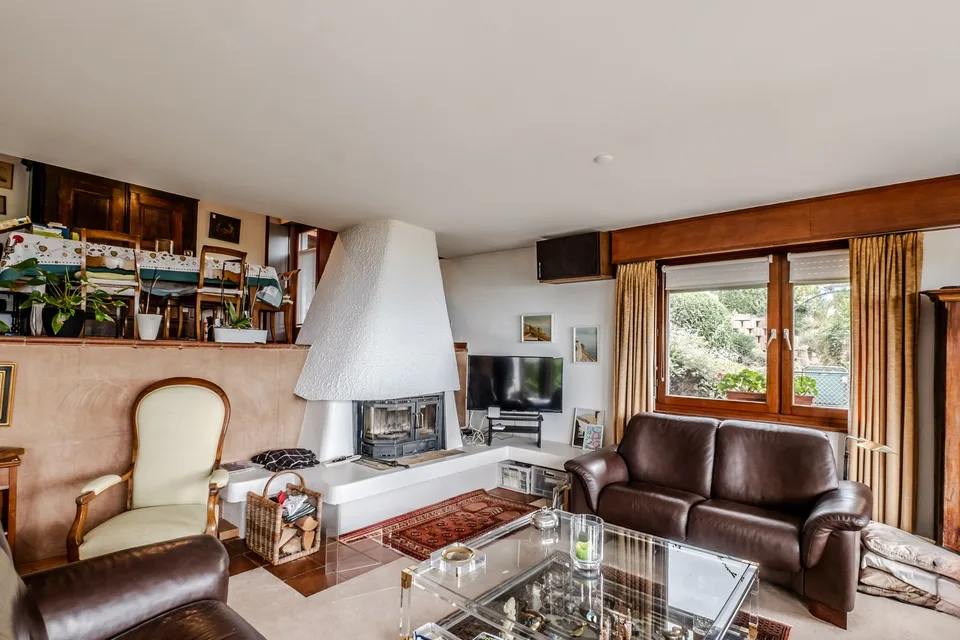 Schöne Reihenvilla mit 6.5 Zimmern und atemberaubendem Blick auf den See in Belmont-sur-Lausanne – Foto 6 von 13