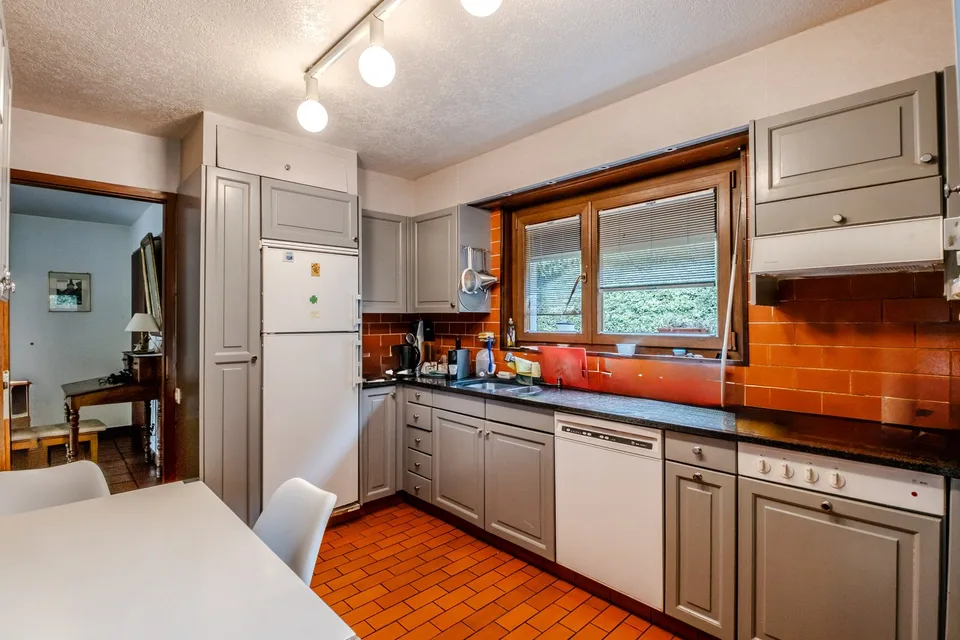 Schöne Reihenvilla mit 6.5 Zimmern und atemberaubendem Blick auf den See in Belmont-sur-Lausanne – Foto 8 von 13