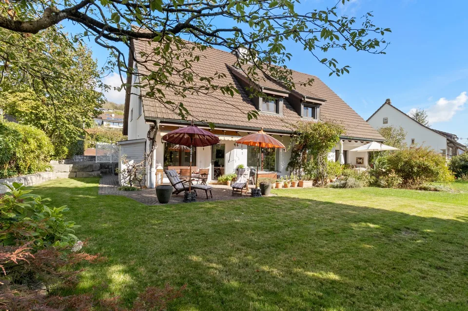 Una casa con molto spazio e un giardino da sogno – foto 4 di 25