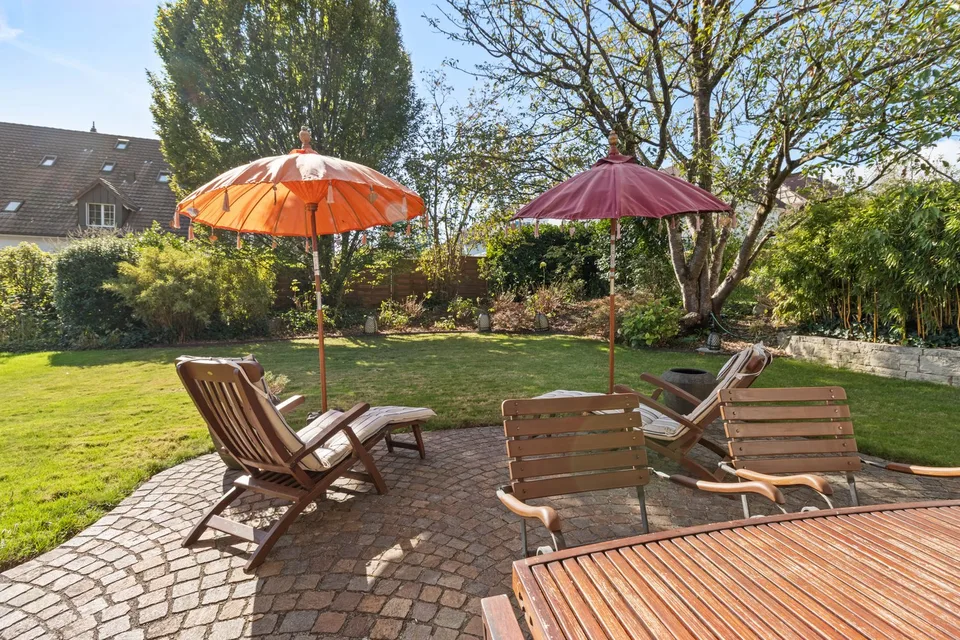 Una casa con molto spazio e un giardino da sogno – foto 3 di 25