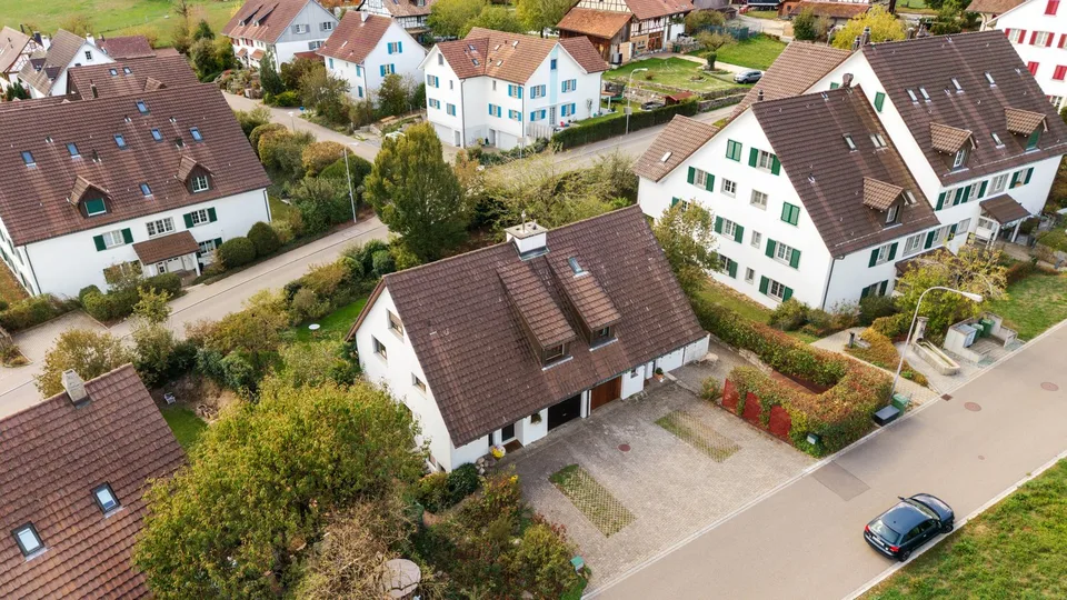 Una casa con molto spazio e un giardino da sogno – foto 16 di 25