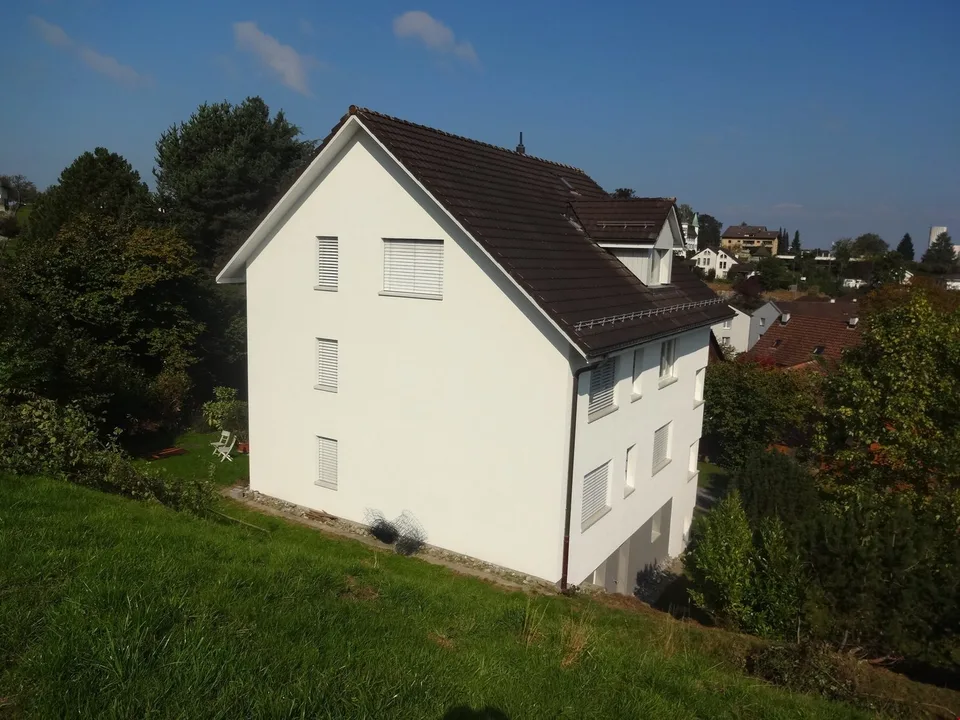 lässige 3.5-Zi. Erdgeschoss-Wohnung mit Balkon – Foto 3 von 11