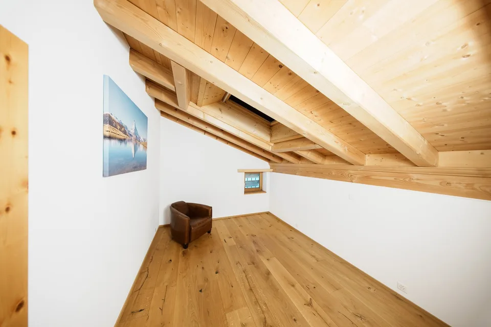 Alpines Wohngefühl mit Weitblick – grosszügige Maisonette in St. Antönien – Foto 12 von 19