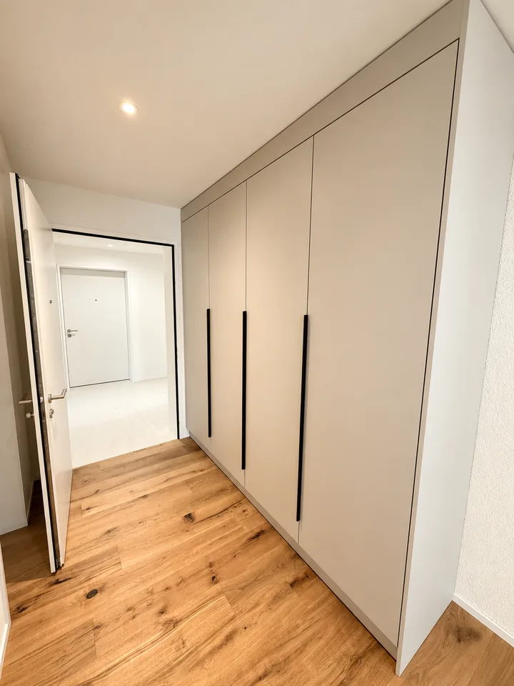 Appartement moderne 3.5 pièces dans un immeuble neuf à Glarus – disponible immédiatement ! – photo 4 sur 12