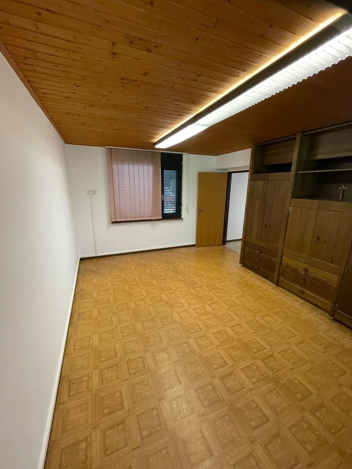 135 m² Spazio commerciale / Laboratorio luminoso in affitto a Courroux – foto 9 di 12