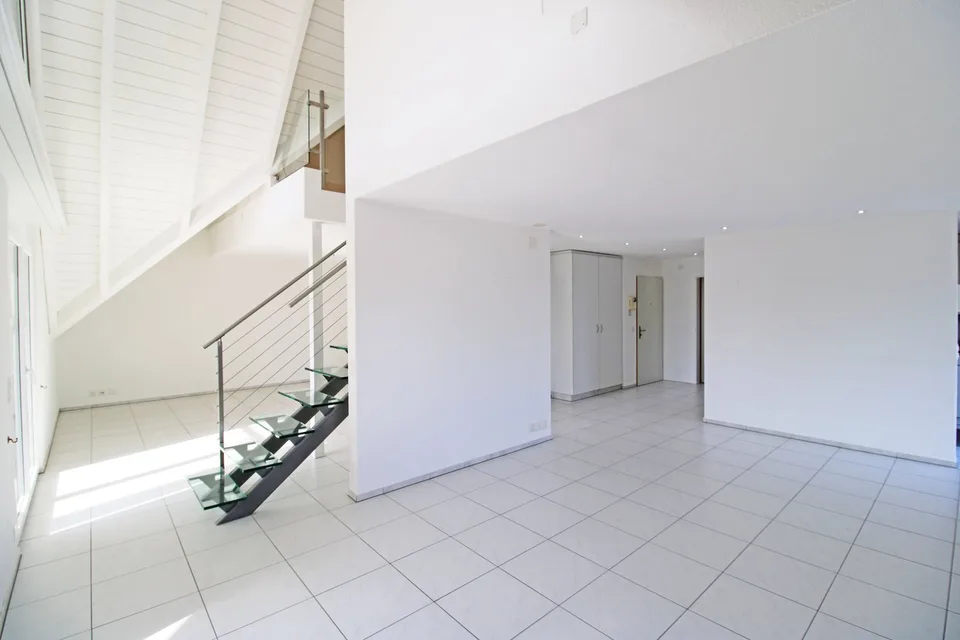 Un véritable joyau résidentiel, spacieux appartement maisonnette de 5,5 pièces à louer à Herzogenbuchsee – photo 2 sur 24