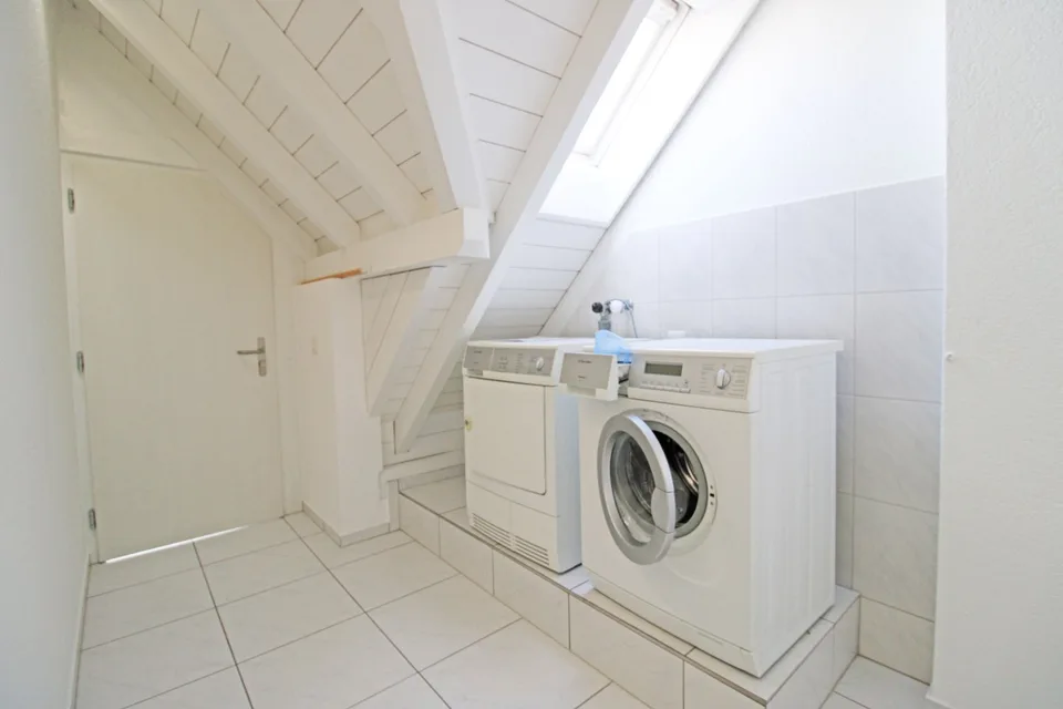 Un véritable joyau résidentiel, spacieux appartement maisonnette de 5,5 pièces à louer à Herzogenbuchsee – photo 18 sur 24