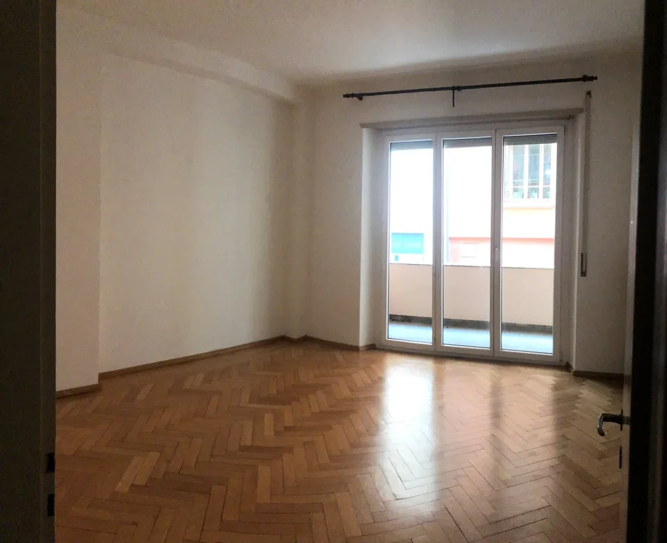 4 locaux dans la Via Cattedrale, zone piétonne Lugano – photo 3 sur 4