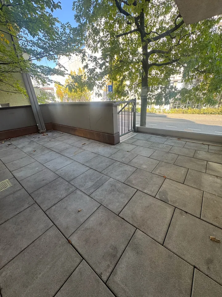 Charmante 3.5-Zimmer-Terrassenwohnung im Erdgeschoss in Zürich-Oerlikon – Foto 11 von 12