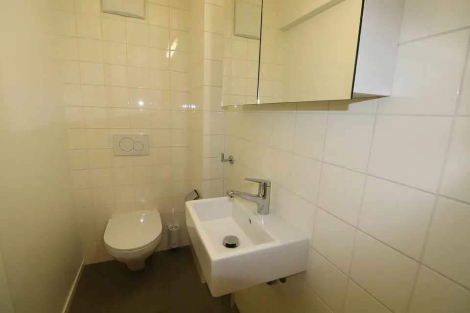 Entre le campus Novartis et le parc Kannenfeld - appartement 3 pièces moderne à louer à Bâle – photo 10 sur 12
