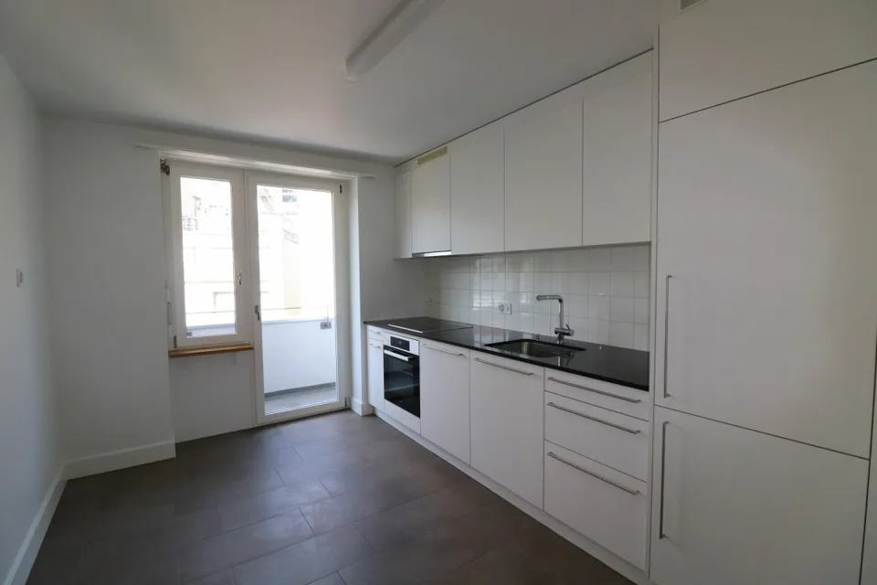 Entre le campus Novartis et le parc Kannenfeld - appartement 3 pièces moderne à louer à Bâle – photo 2 sur 12