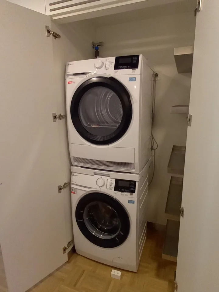 Appartement de 2,5 pièces rénové dans le district 3 de Zurich – photo 8 sur 8