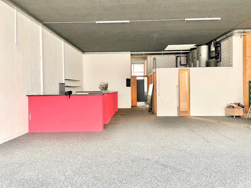 Spazio commerciale (227m2) nella Wohnwerkstatt Urtenen – Ideale per usi versatili – foto 2 di 8