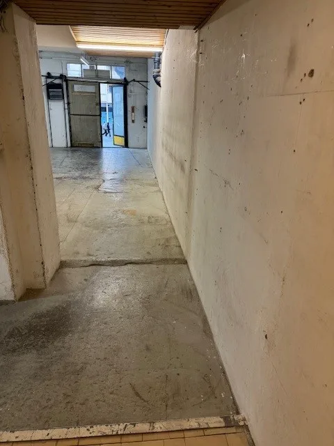 Local commercial avec dépôt à louer – Montreux, Rue de la Rouvenettaz 3 – photo 2 sur 4