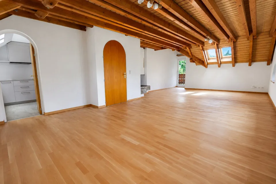 Joyau rénové 3,5 pièces appartement duplex avec cheminée et grand balcon à Dättwil – photo 12 sur 12