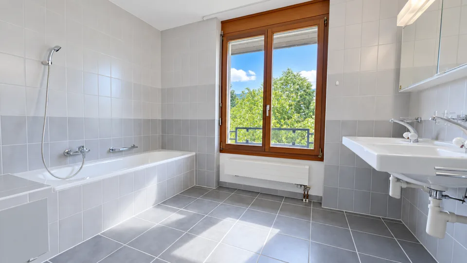 Grosse Sanierte 5.0 Wohnung mit grossen Spielplatz – Foto 6 von 21
