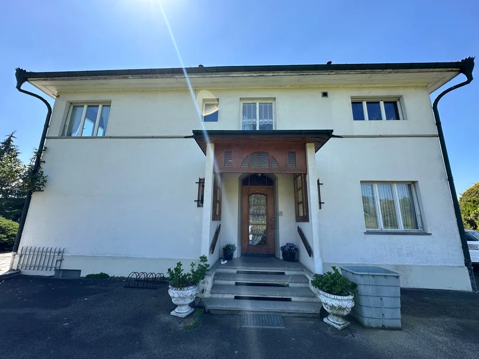 Ehemaliges Ärztehaus mit Bauland – 2’736 m² mit Entwicklungspotenzial in Triengen – Foto 4 von 18