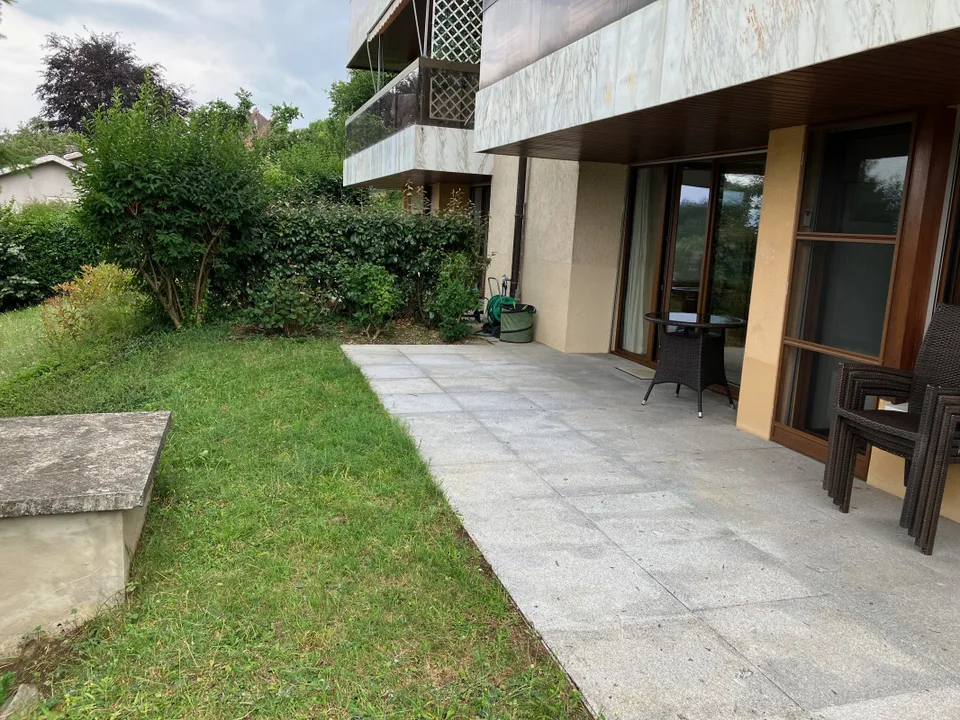 Magnifique 2 pièce meublé avec terrasse de 57m2 à deux min du lac/St-Sulpice VD – photo 9 sur 13