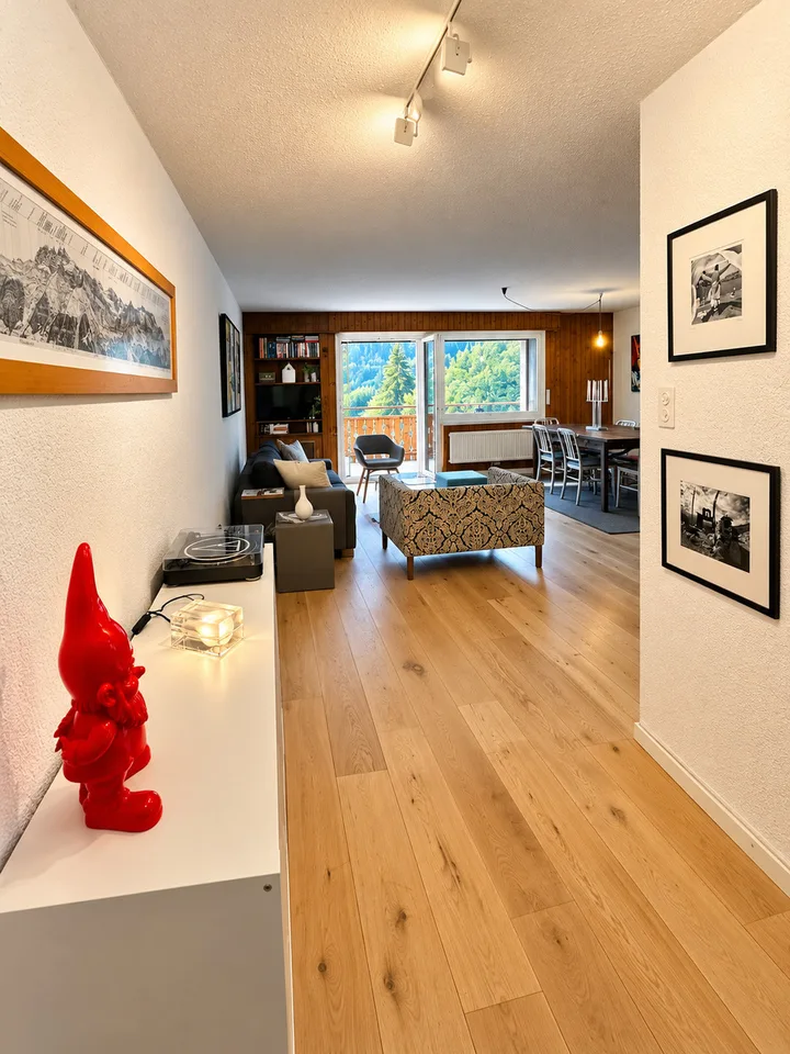 Seltenes, prächtiges 4 1/2-Zimmer-Apartment mit Renovierung und atemberaubendem Blick – Foto 7 von 13