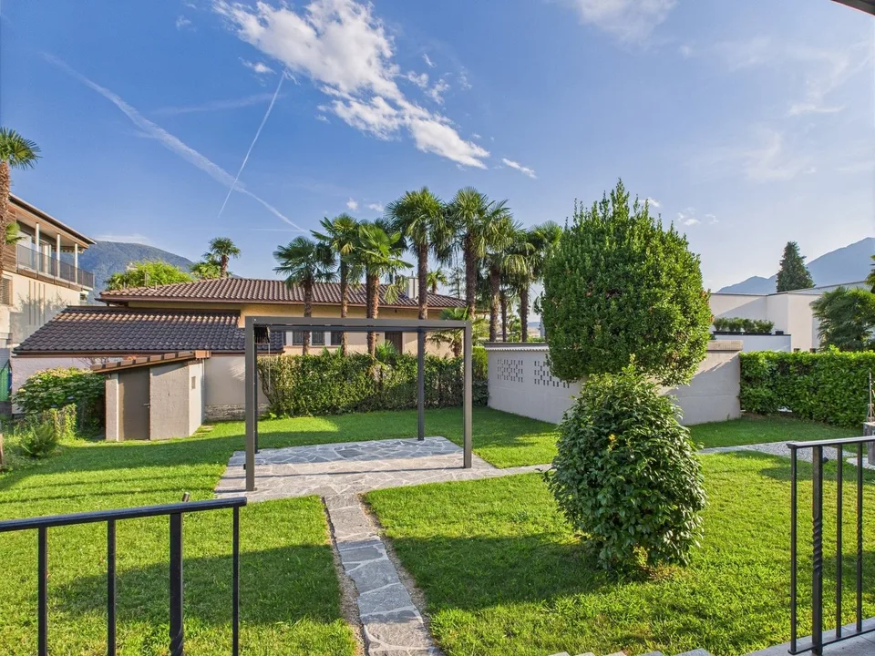 Casa a due famiglie ristrutturata ad Ascona – foto 3 di 13