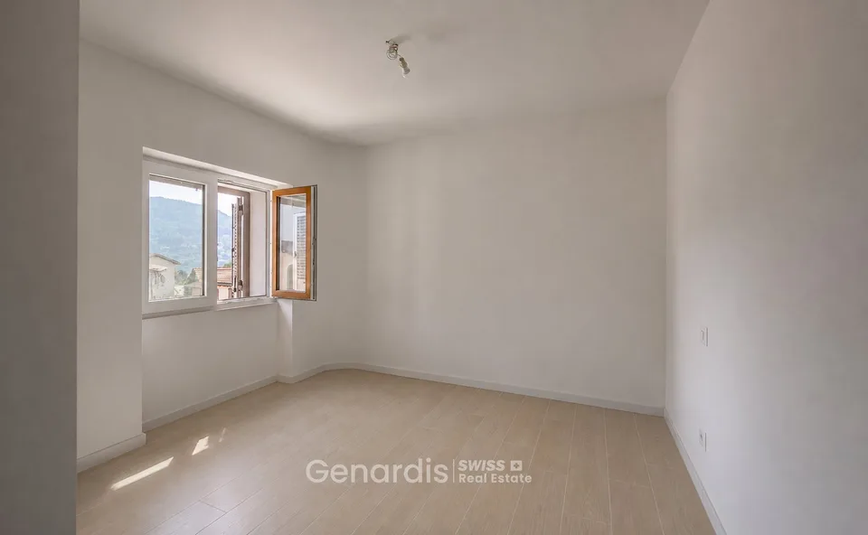 Bezauberndes 6.5-Zimmer-Dachgeschoss in Lema, Tessin – Foto 3 von 11