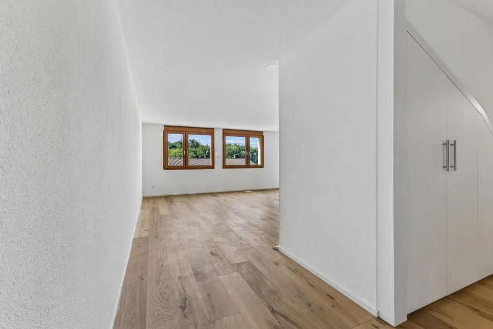 renovated - large - unique! – photo 8 of 13