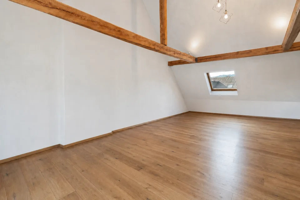 2.5-Zi.-Attikawohnung mit Dachterrasse - Kreis 4 – Foto 7 von 24
