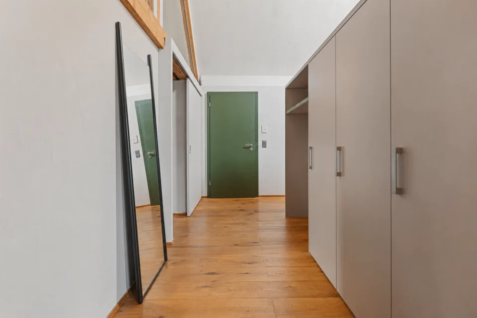 2.5-Zi.-Attikawohnung mit Dachterrasse - Kreis 4 – Foto 18 von 24