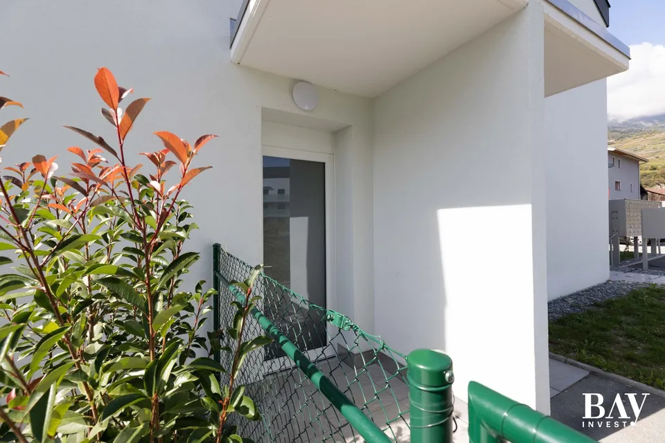 Charming 2.5-room apartment in Conthey – Accessible and bright – photo 3 of 30