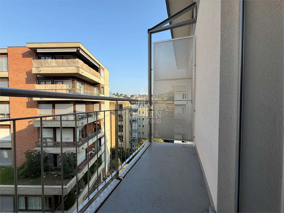 Appartement lumineux de 4.5 pièces à Massagno, avec 2 balcons et place de parking – photo 9 sur 13
