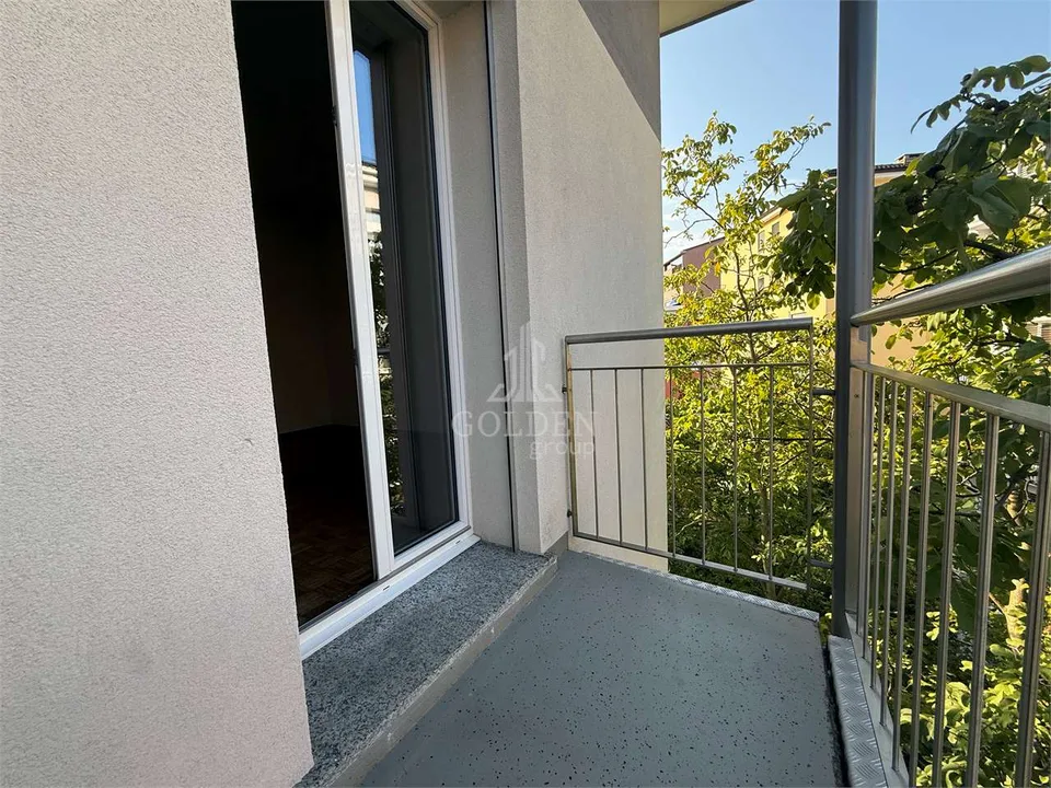 Appartement lumineux de 4.5 pièces à Massagno, avec 2 balcons et place de parking – photo 10 sur 13
